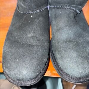 UGG Black Fluffy Footwear for women